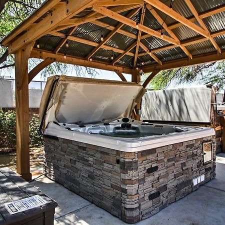 Pet-Friendly Tucson Casita Shared Hot Tub And Porch Villa Buitenkant foto