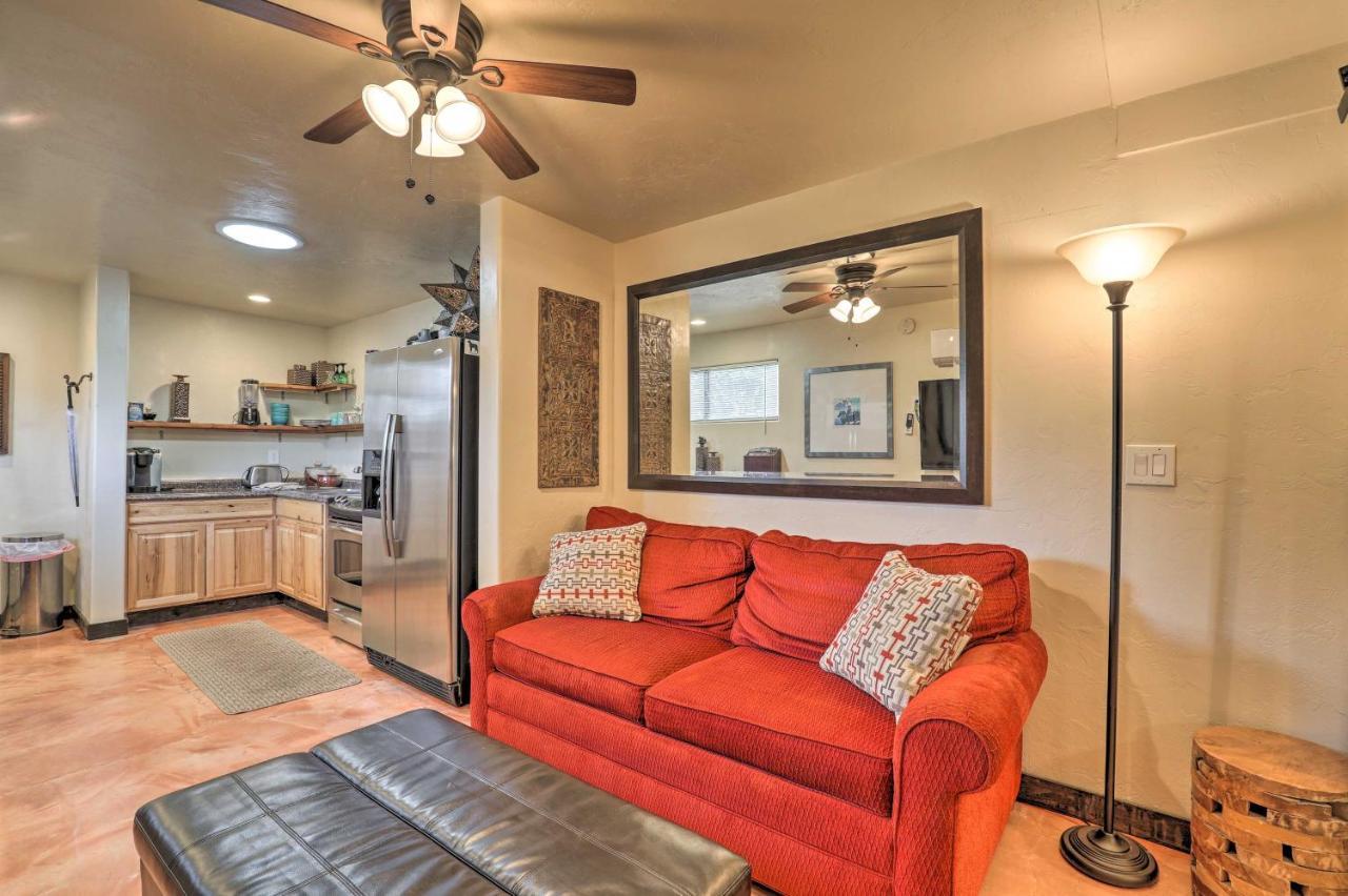 Pet-Friendly Tucson Casita Shared Hot Tub And Porch Villa Buitenkant foto