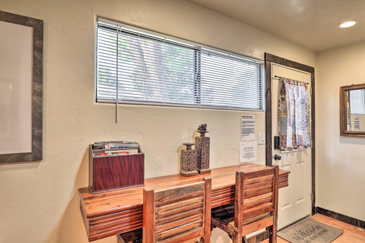 Pet-Friendly Tucson Casita Shared Hot Tub And Porch Villa Buitenkant foto