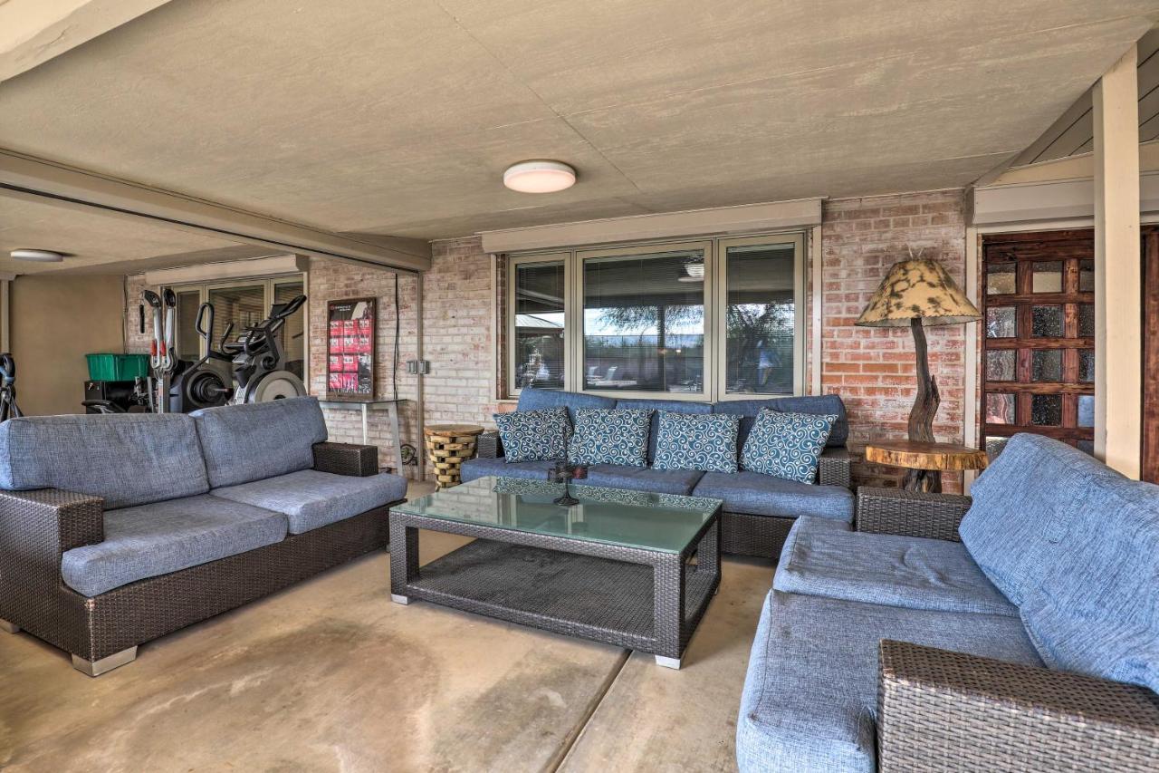 Pet-Friendly Tucson Casita Shared Hot Tub And Porch Villa Buitenkant foto