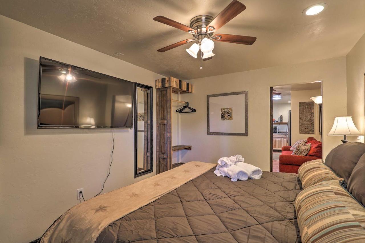 Pet-Friendly Tucson Casita Shared Hot Tub And Porch Villa Buitenkant foto